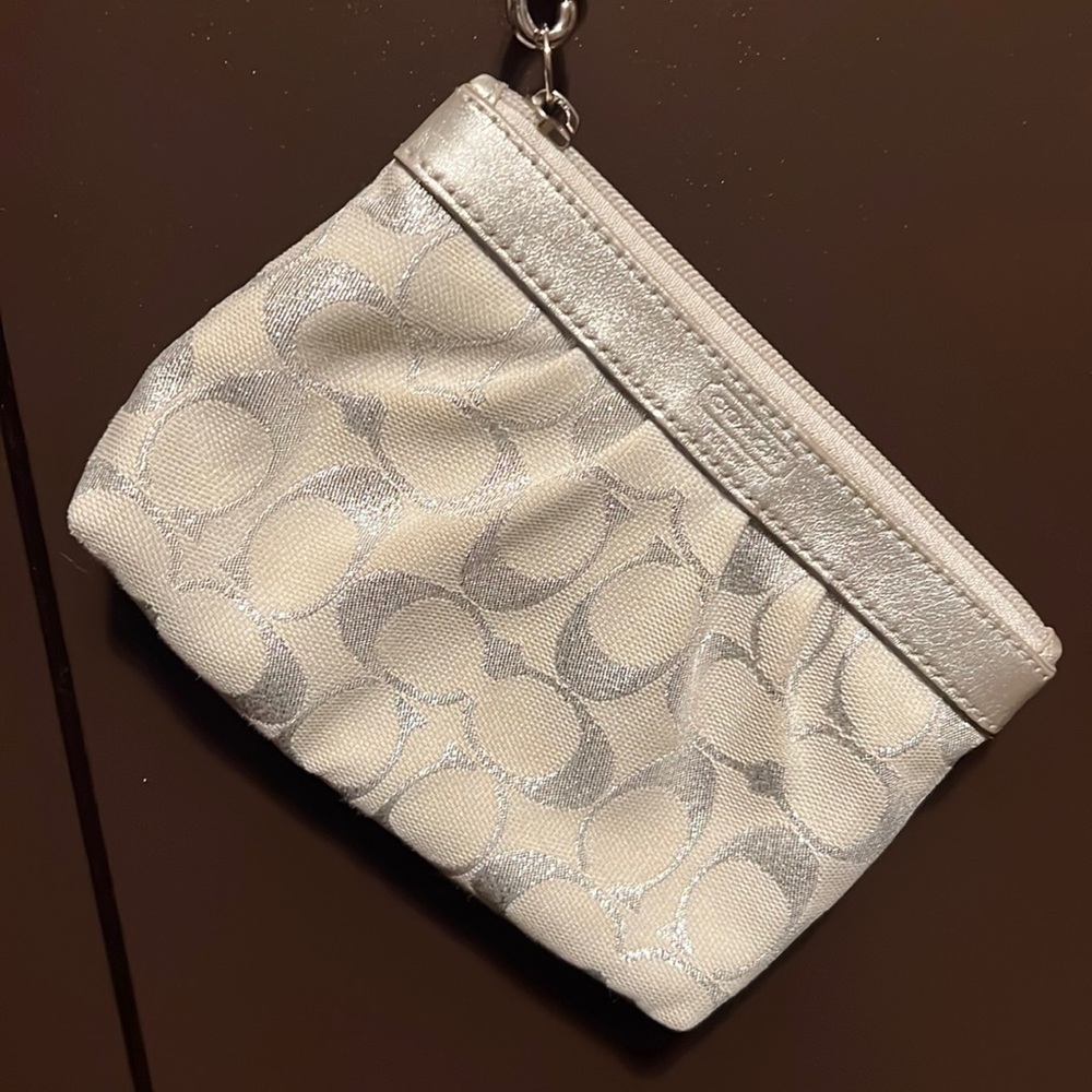 Coach Off White Cream Wristlet Clutch Pouch